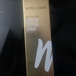 MYGLAMM Makeup Setting Spray