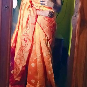 A Beautiful Saree  🩷🩵