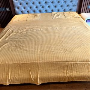 🎉FLaSH SALE🎉Mustard Bedsheet King Size