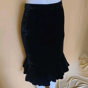 Black Velvet Mermaid Style Skirt 😍