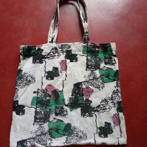 Tote bag