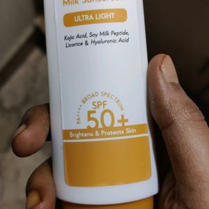 Wishcare Vitamin C Pure Glow Milk Sunscreen