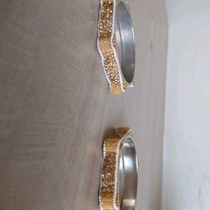 GOLDEN STAINLESS STEEL BANGLE PAIR FOR WOMEN