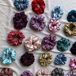 20 Scrunchies And Embroidery Hoop