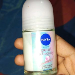 Ladies Underarm Nivia Lotion