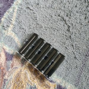 Black Razor With 5 Blades