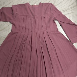 Women‘s Pink Pleated Top