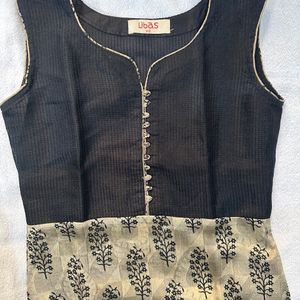 Sleeveless Black Ethnic Kurta