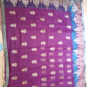 Very Beautiful Net Saree With Golden Thread Work