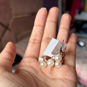 AESTHETIC PEARL EARRINGS