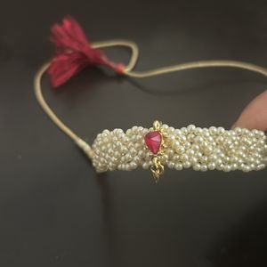 Beautiful Choker Pearl Necklace With Pink Sto