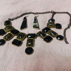 Black Party Wear Necklace with Earrings