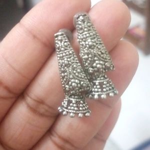 2 Set Of Earrings