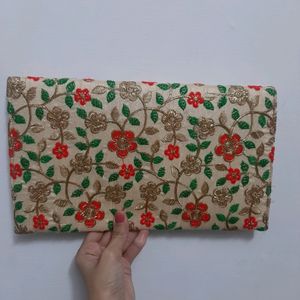 Partywear Clutch With Tag