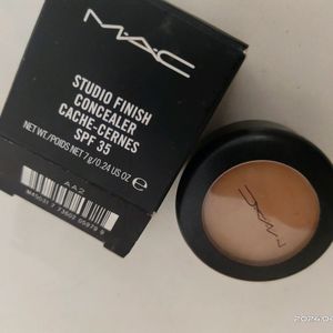 MAC Concealer