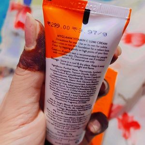 Myglamm VitaminC Lumi Cream