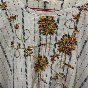 Embroided Kurthi