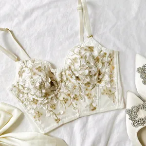 Style white cute top with gold lace flowers