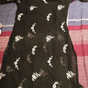 Disainer Black Kurtis