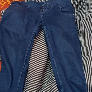 blue skiiny jeans