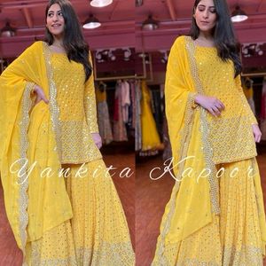 Beautiful & Comfortable Sarara Outfit