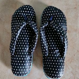 Women Slippers With Polka Dots