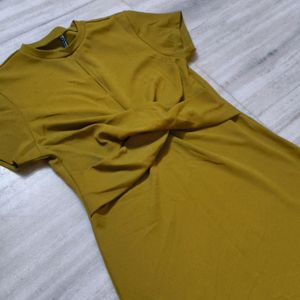 Selling A Beautiful Bodycon Olive Dress