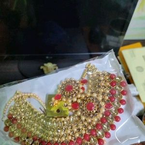 Jewellery +earnings +mangtikka