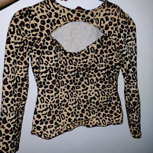 Karwarya Leopard Print Top