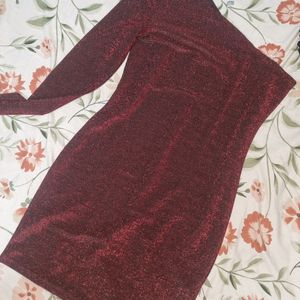 Maroon Glitter Dress With Choker