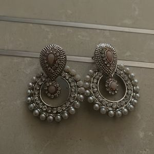 Pearl Earing