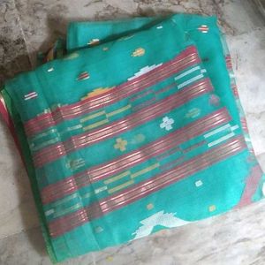 Brand new light weight thread work saree & फॉल