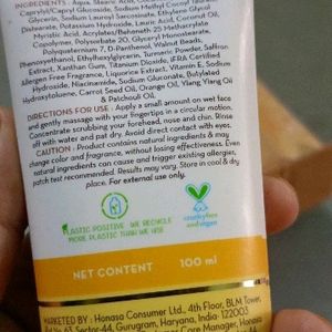 Mama Earth Ubtan Face Wash