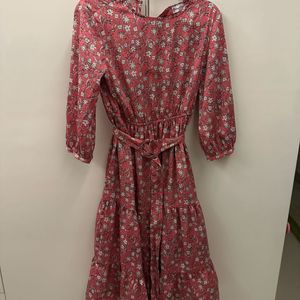 XL size Beautiful Pink Flowered Dress W/ Belt