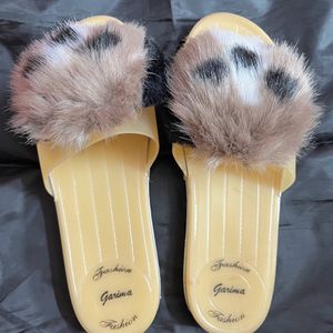 comfortable and soft fur slippers