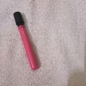 Attractive Liquid Lipstick