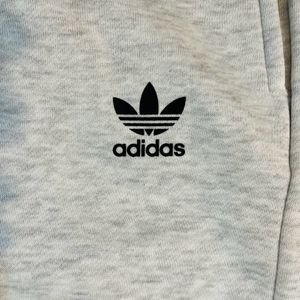 Addidas Track Suit Size -MEDIUM