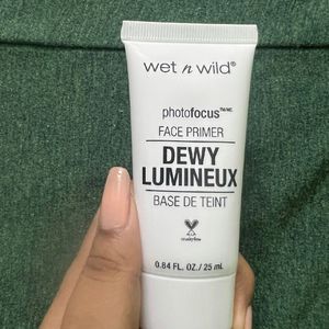 Wet N Wild Photofocus Face Primer Dewy Lumineux