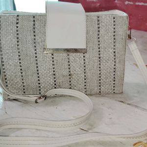 White HandBagb