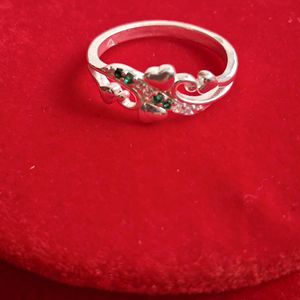 Beautiful New Heart-shaped Ring