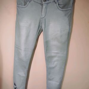 Women Grey Stylish Denim Jeans