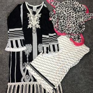 Pakistani Beautiful Suit Set