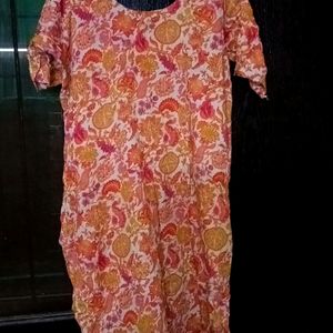 Traditional Floral Print Kurta Set with Embroidere