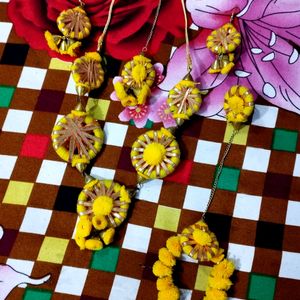 Women Haldi Jewellery Set