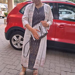 Sleeveless Kurti With Shrug