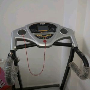 Treadmill Unused