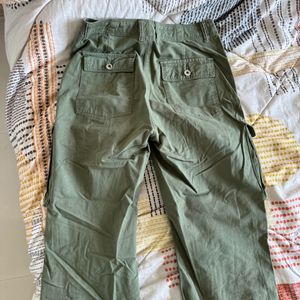 Olive green wide leg cargo pants