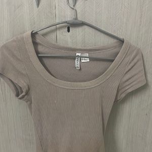 H&M Beige Crop Top