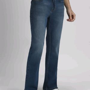 Stylish Grey Denim Solid Mid-Rise Jeans For Men