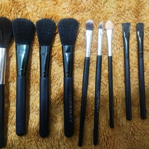 Makeup Brushes By Huda Beauty (Dupe)